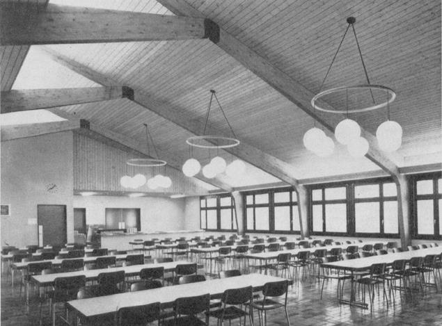 Salle polyvalente à Bad Ragaz (Saint-Gall), arch. Broder et Hug, ing. Hans Werner, 1979